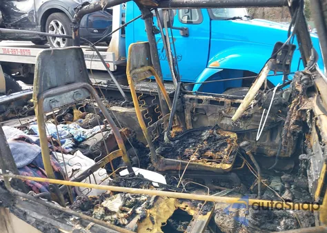 1995 Jeep Wrangler / Yj S/Rio Grande z USA, uszkodzony, nr VIN 1J4FY19P4SP290935